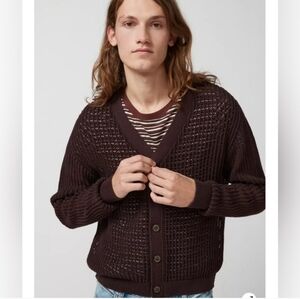 NWOT Men's BDG Urban Outfitters Beach Open Knit Sweater in Medium
